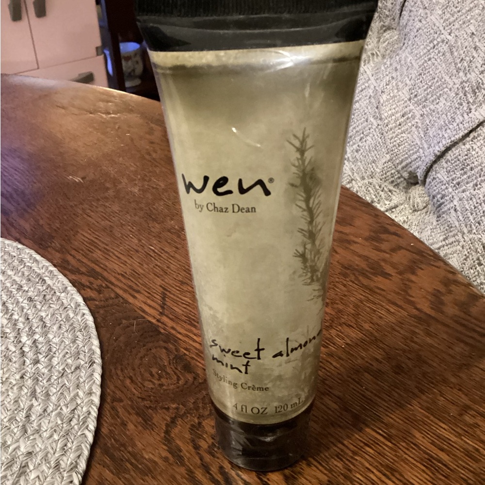 WEN Sweet Almond Mint styling crème